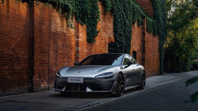 小米 SU7 Ultra 太空银 4k 壁纸 4K壁纸