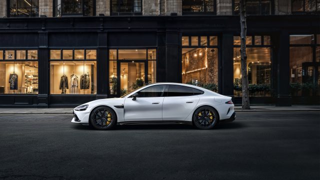 小米 珍珠白 4K 壁纸 汽车 4K壁纸